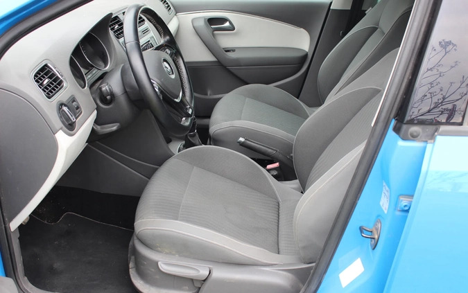 Volkswagen Polo cena 25800 przebieg: 67606, rok produkcji 2015 z Zagórów małe 67
